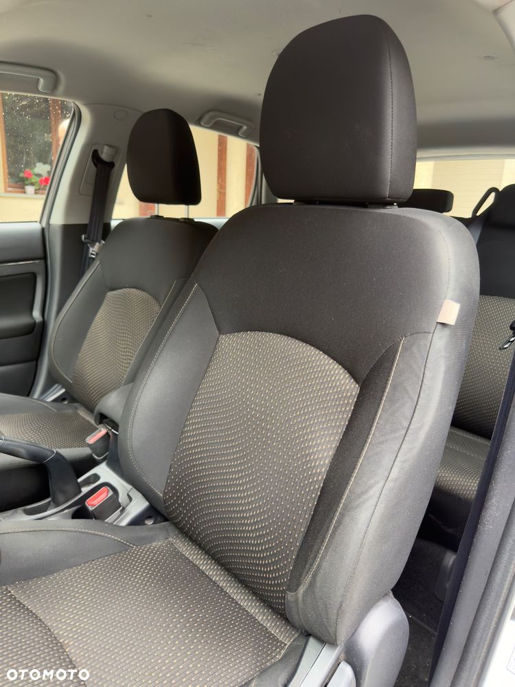 Mitsubishi ASX 1.6 Invite Navi - 24