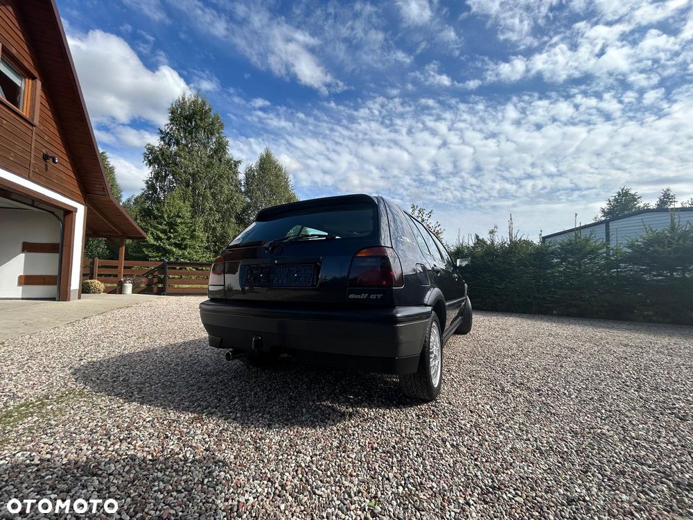 Volkswagen Golf 1.8 GT Special - 4