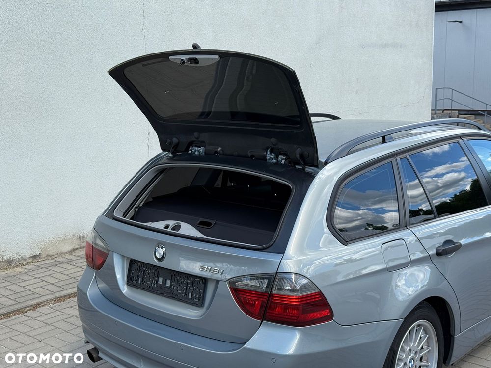 BMW Seria 3 318i - 6