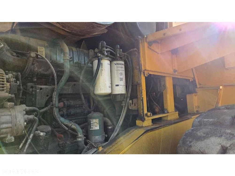 Volvo L220 - 32