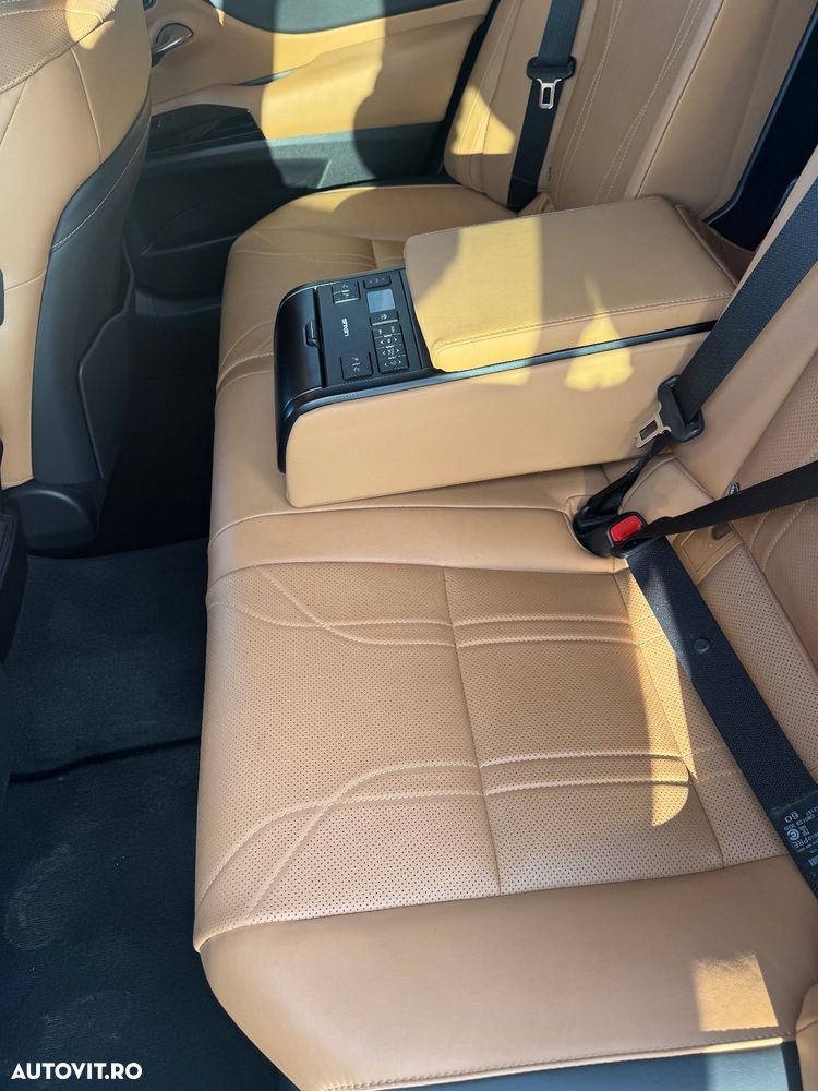 Lexus Seria ES 300h 2.5 TNGA HV 25H- 4X2 CVT Luxury - 9