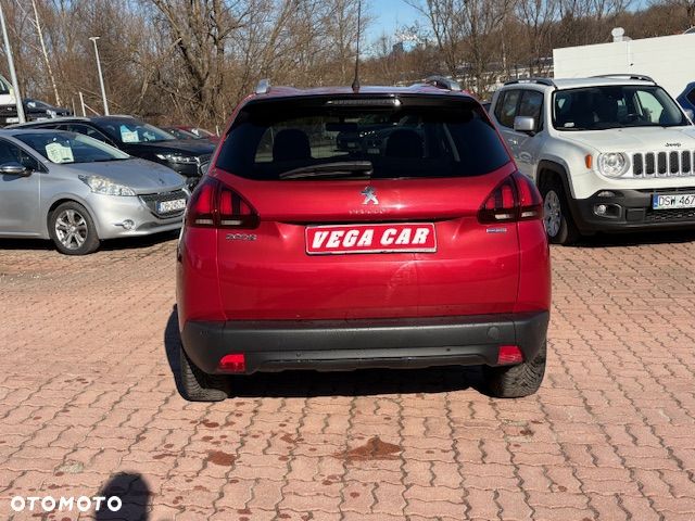 Peugeot 2008 1.2 Pure Tech Style S&S - 13