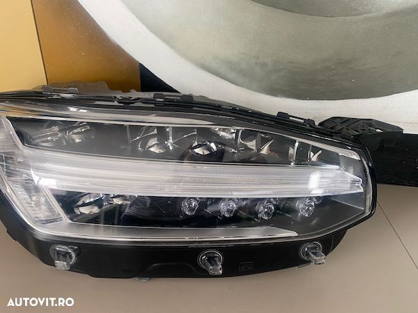 Far dreapta FULL LED VOLVO XC90 2015+ 31656990 - 7