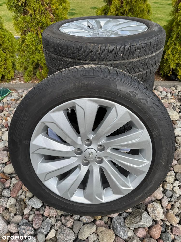 Land Rover Discovery Sport - 23