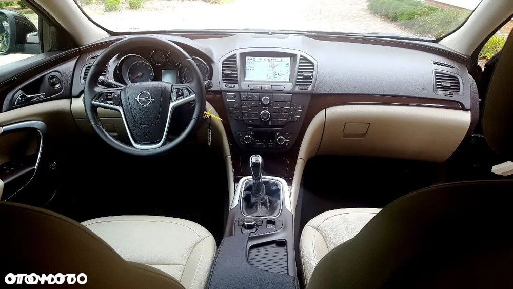 Opel Insignia - 18