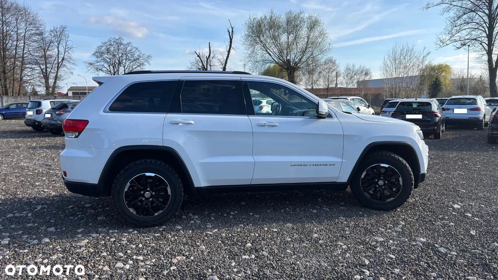 Jeep Grand Cherokee 3.0 CRD Laredo - 13