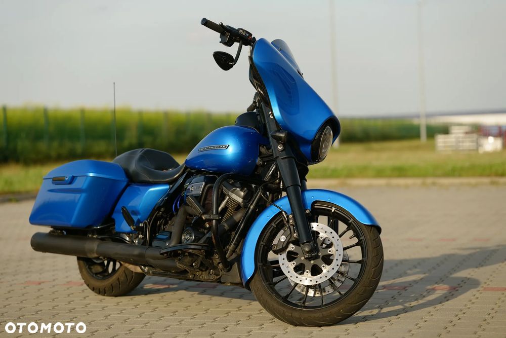 Harley-Davidson Touring Street Glide - 4