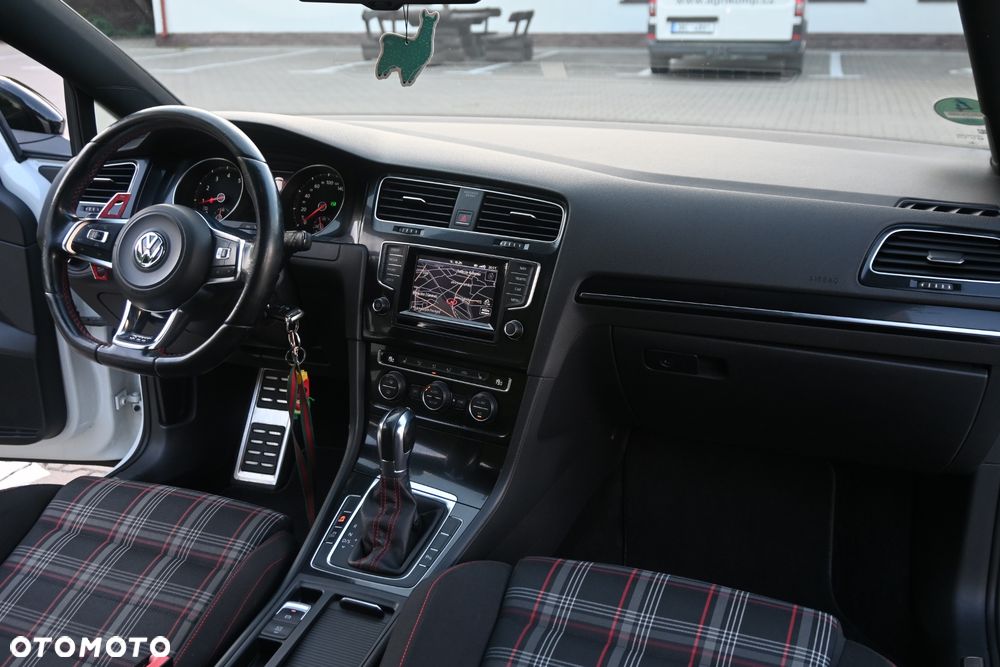 Volkswagen Golf 2.0 TSI BMT GTI Performance DSG - 30