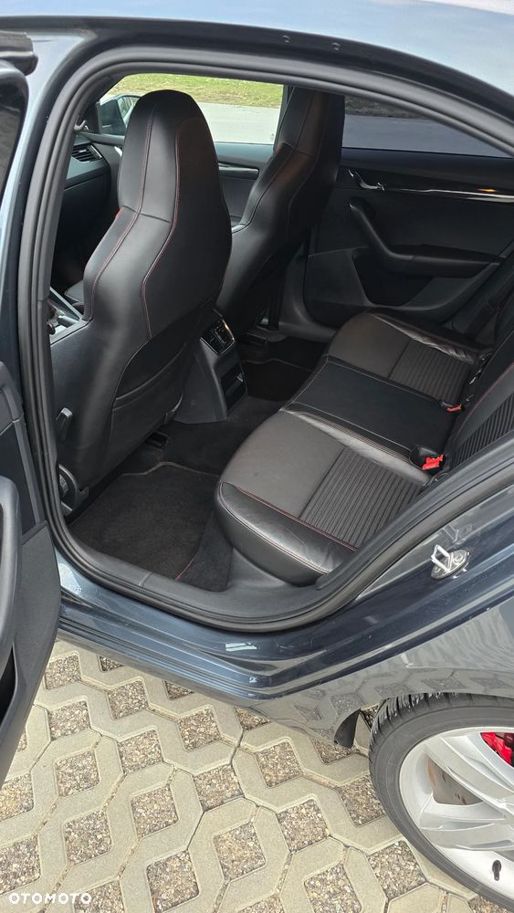 Skoda Octavia 2.0 TSI RS - 13