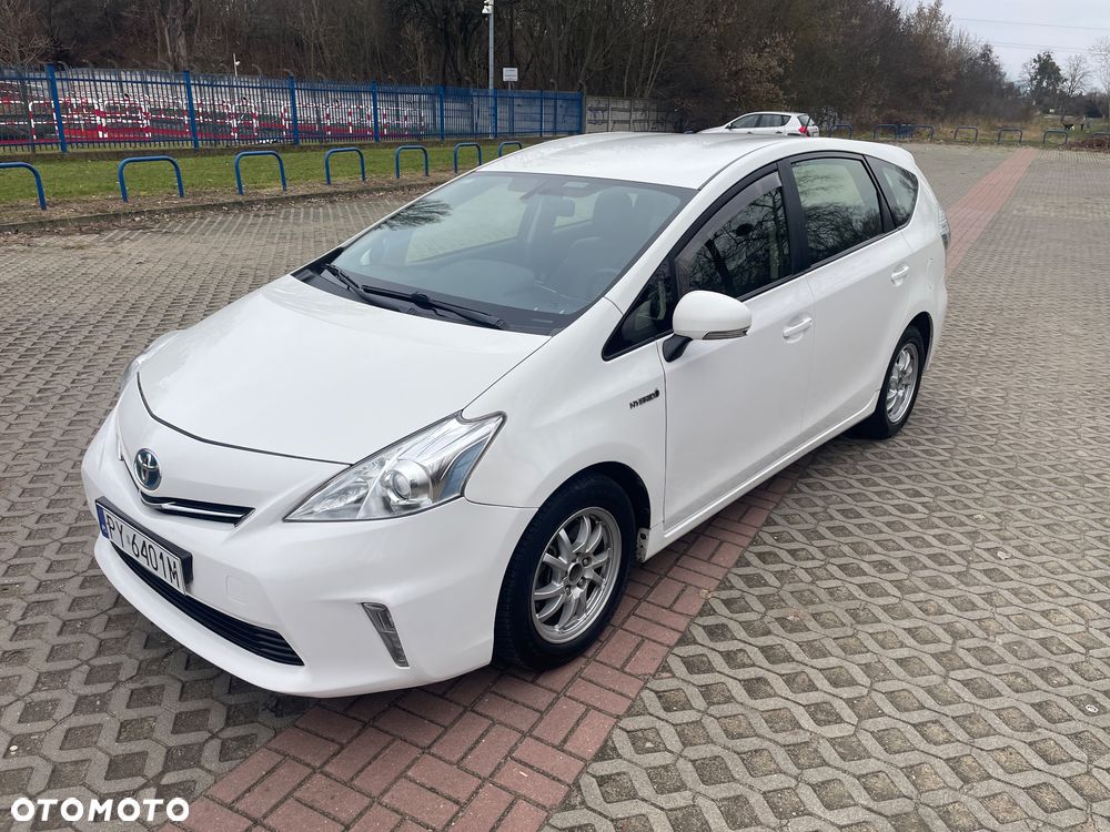 Toyota Prius+ (Hybrid) - 1