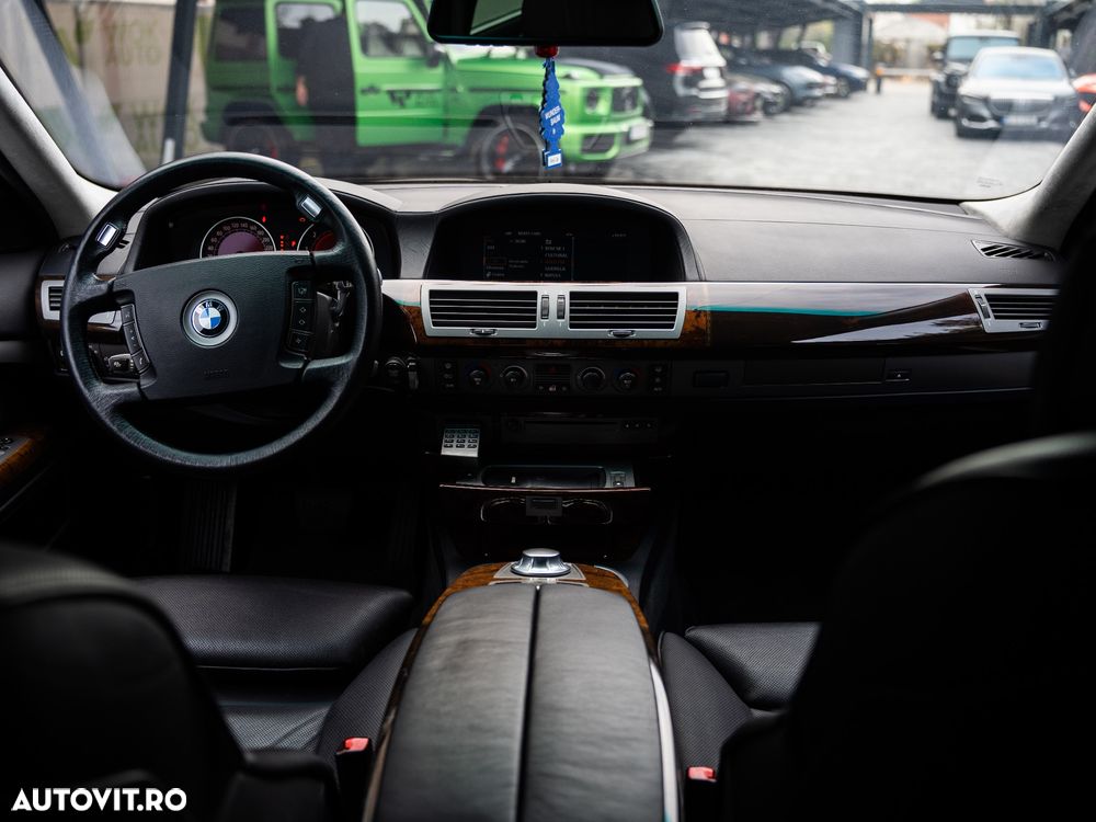 BMW Seria 7 760Li A - 23
