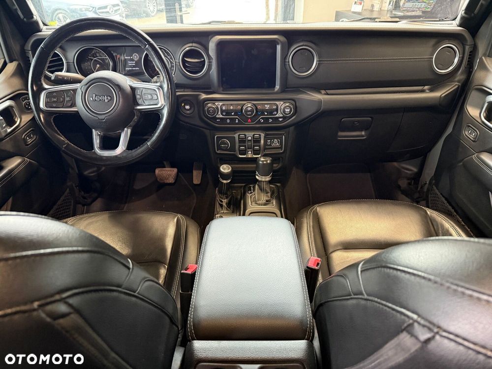 Jeep Wrangler - 19