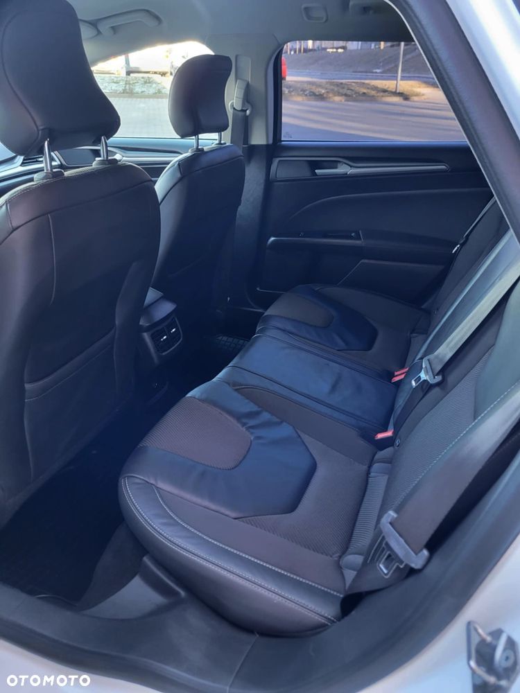 Ford Mondeo SW 2.0 TDCi S&S PowerShift-Aut Titanium - 10