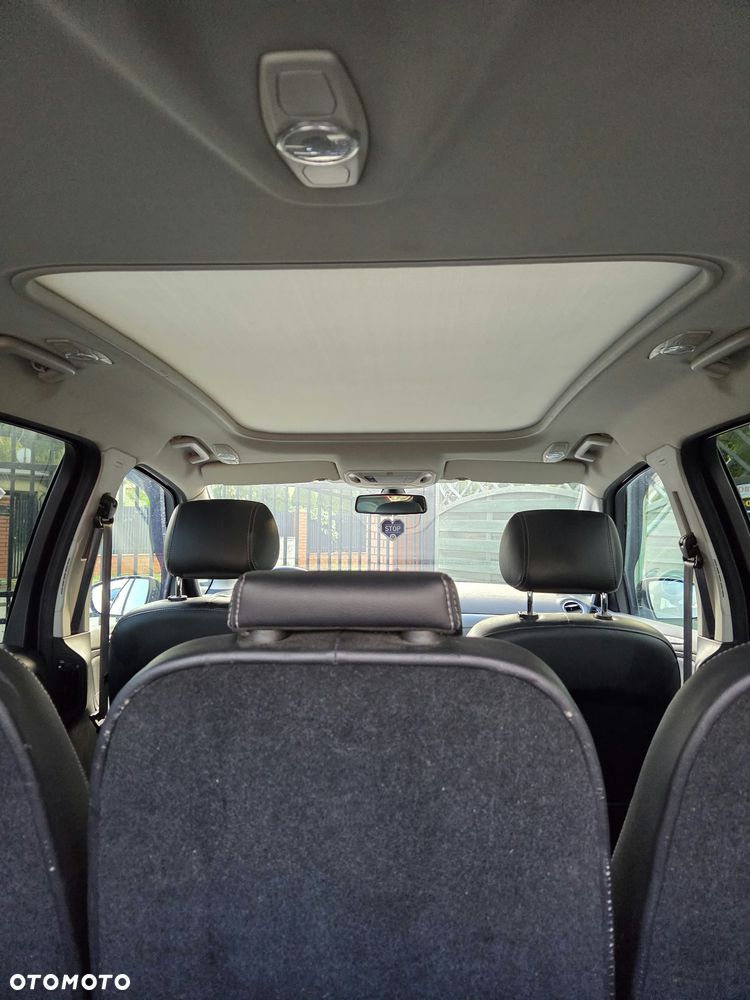 Ford S-Max - 13