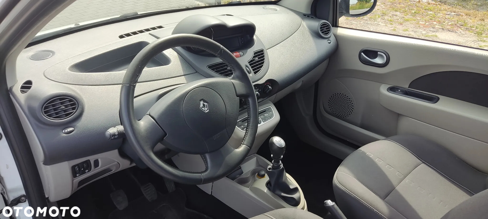 Renault Twingo 1.2 16V Night & Day - 11