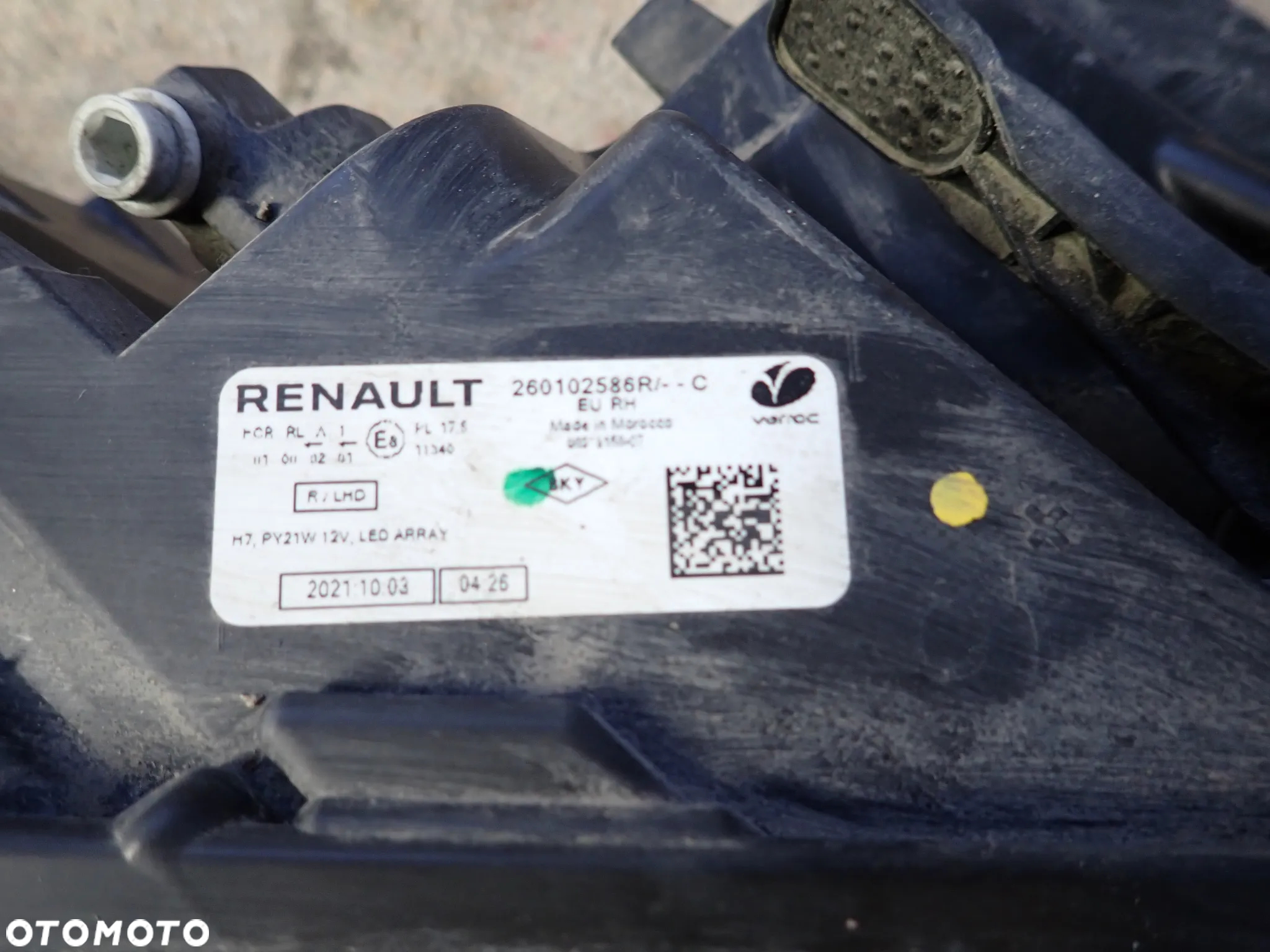 DACIA SANDERO III LAMPA PRAWY PRZÓD 260102586R - 9