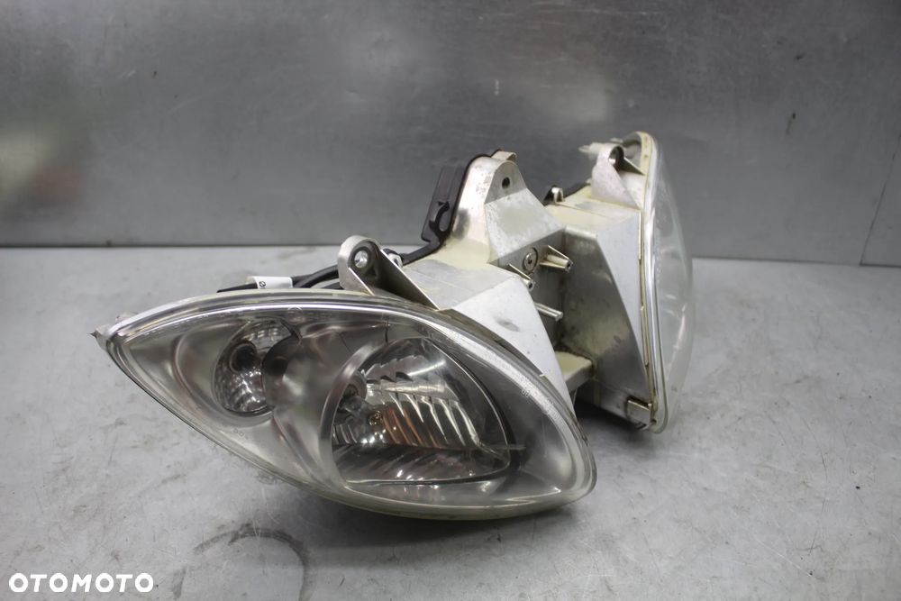 Piaggio X9 500 06r Evolution Lampa przód przednia - 3