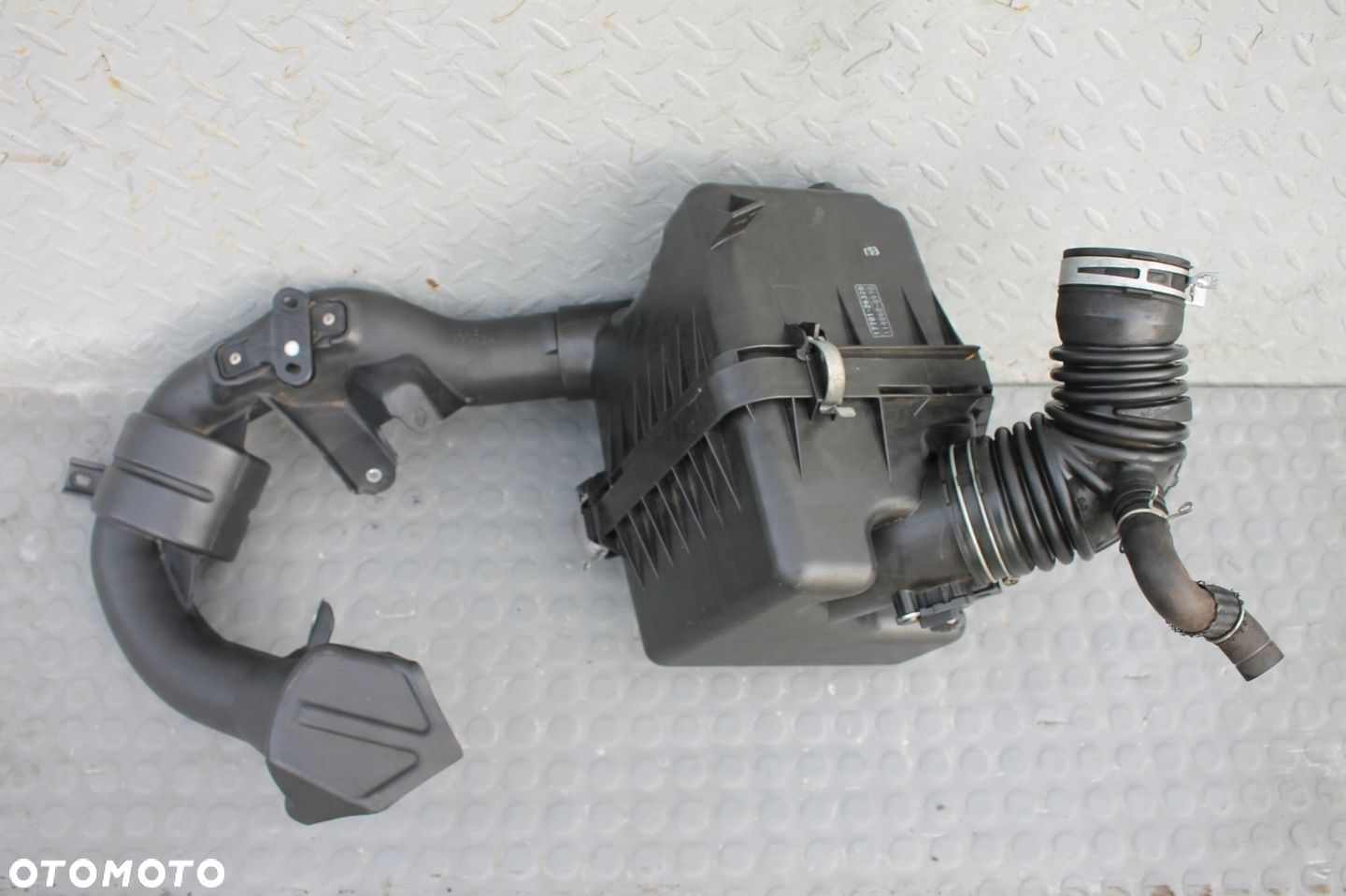 OBUDOWA FILTRA DOLOT REZONATOR POWIETRZA TOYOTA RAV4 IV 2.0 2.2 D4D 12-15 - 10