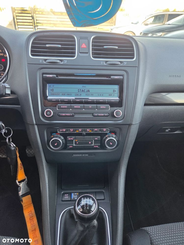 Volkswagen Golf 1.6 Comfortline - 36