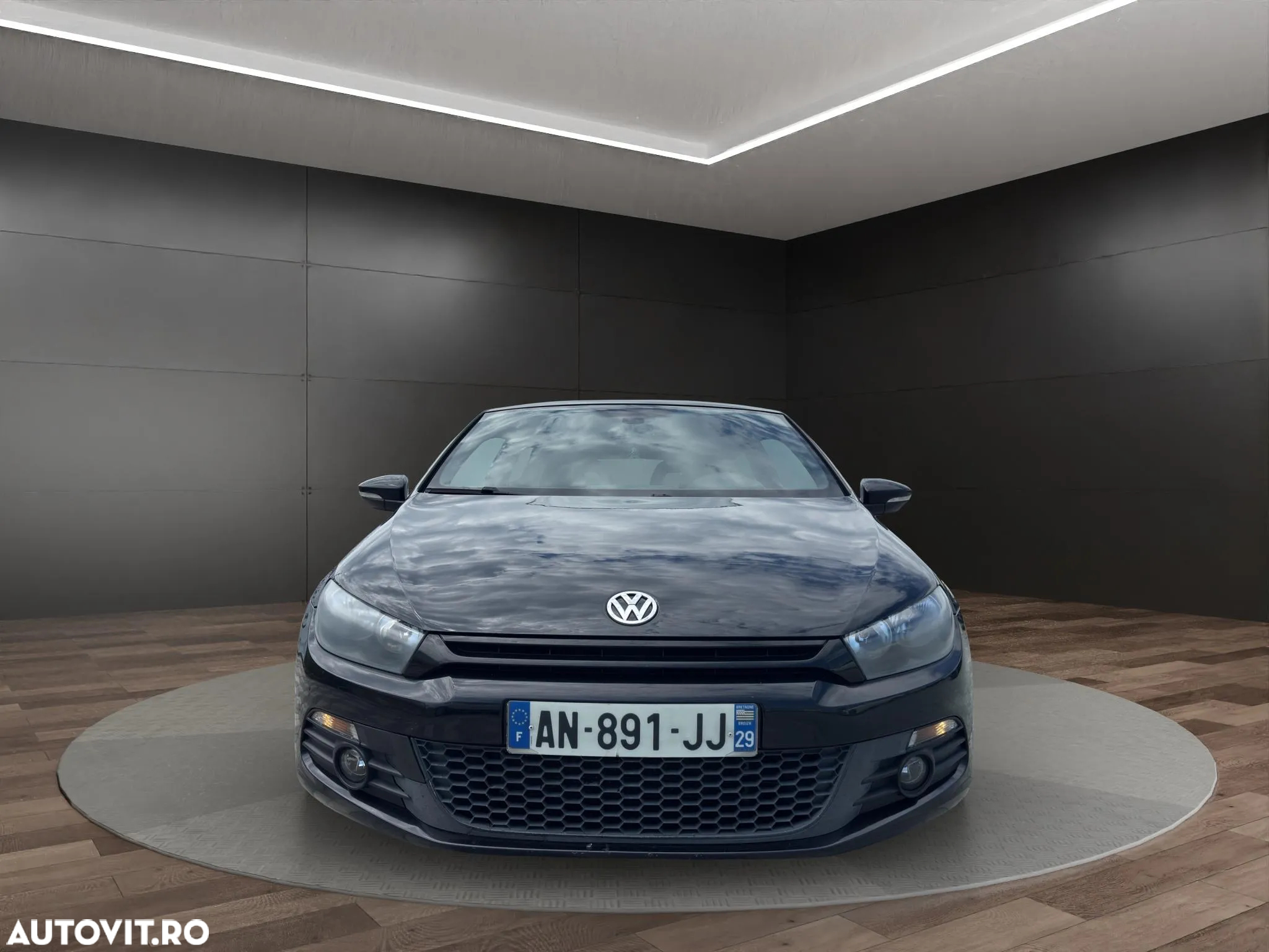 Volkswagen Scirocco 2.0 TDI DPF DSG - 13