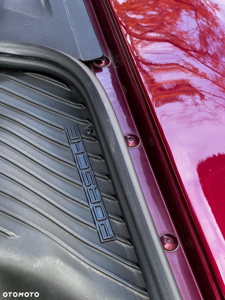 Porsche 911 Carrera 4 Cabrio - 23