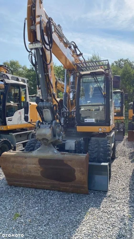 Liebherr A 916 Compact