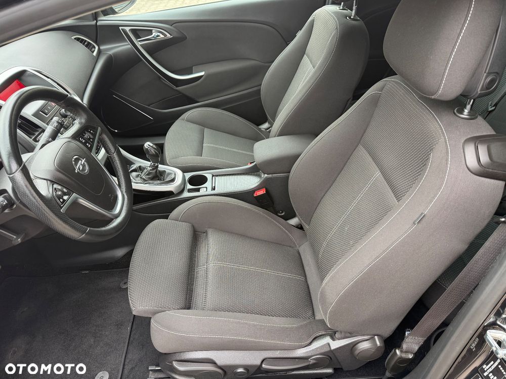 Opel Astra 1.6 Turbo Edition - 29