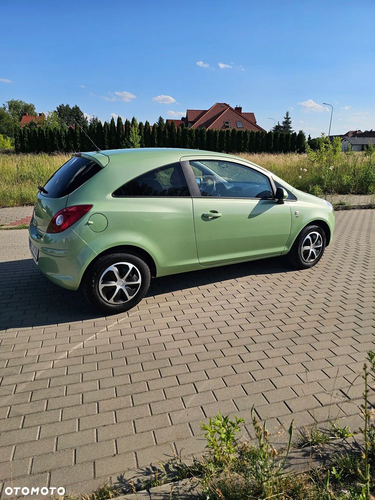 Opel Corsa 1.4 16V Color Edition - 8