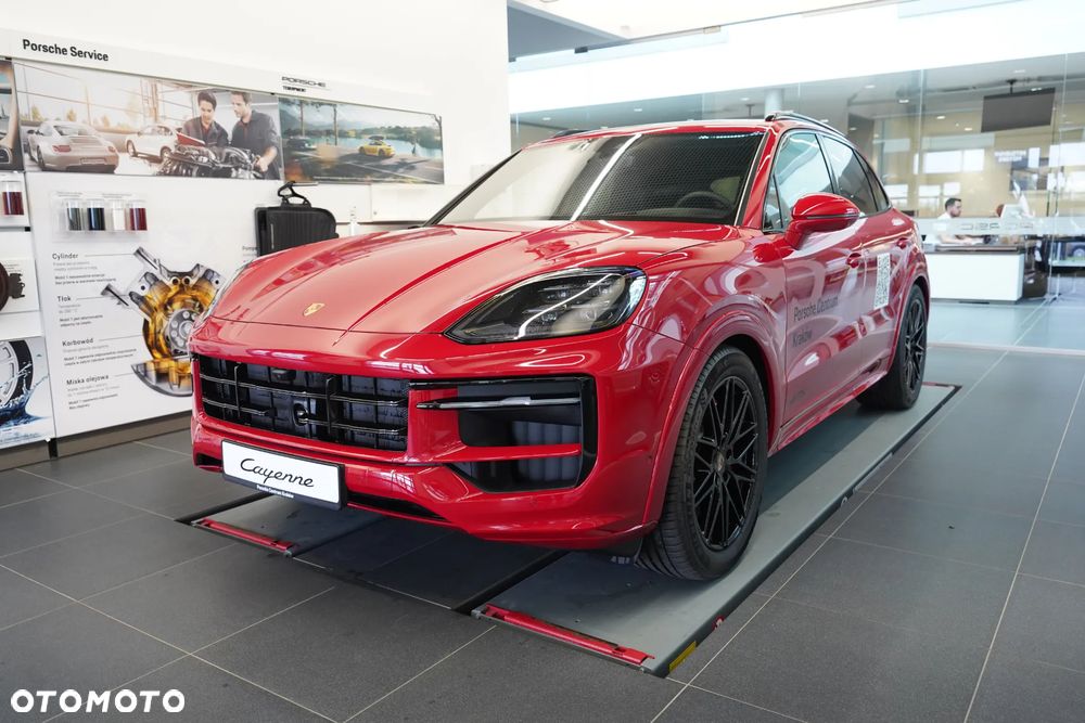 Porsche Cayenne GTS - 6