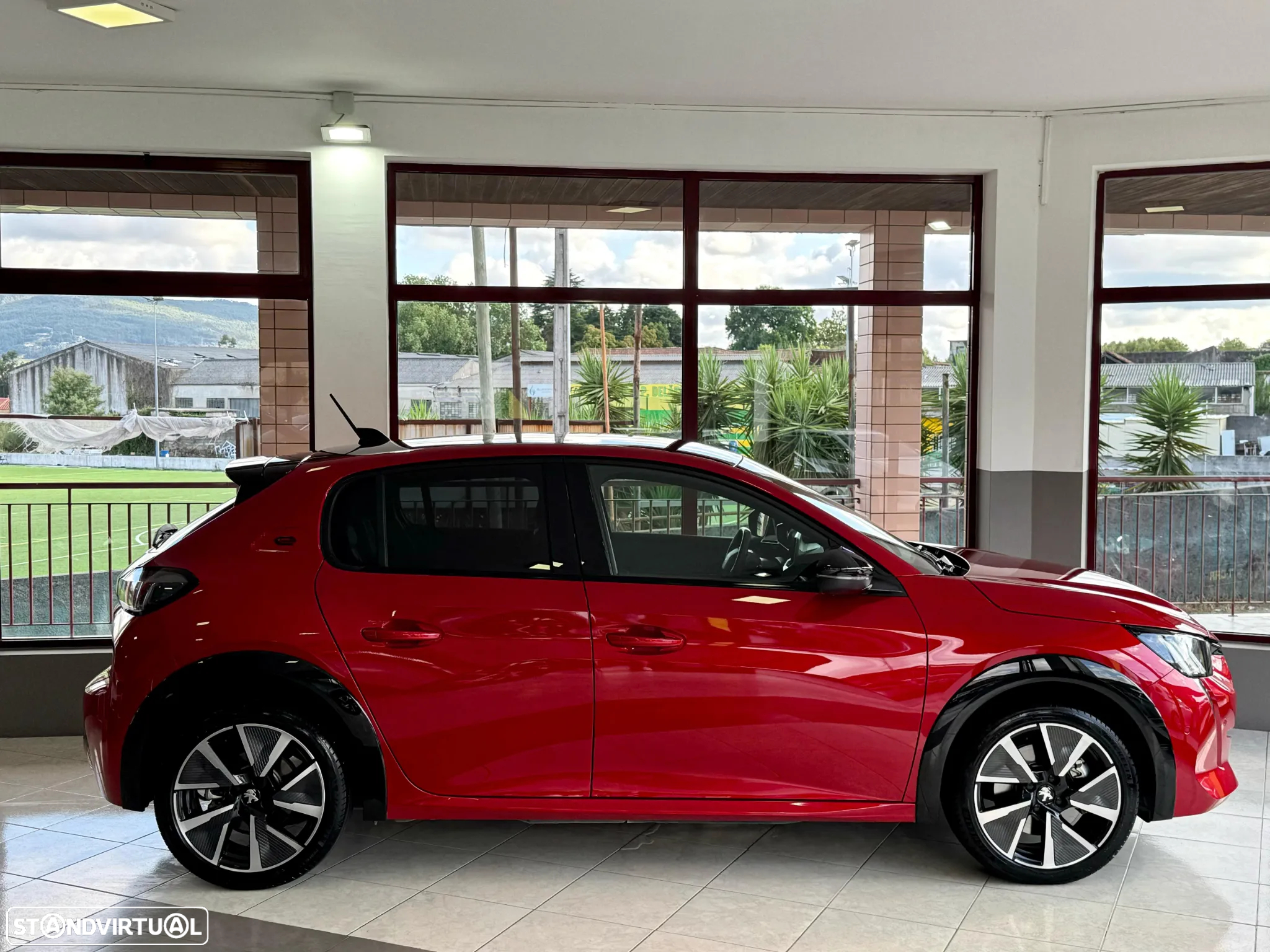 Peugeot e-208 50 kWh GT - 2