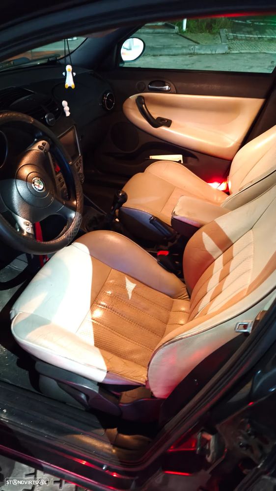 Alfa Romeo 147 1.9 JTD Plus - 4