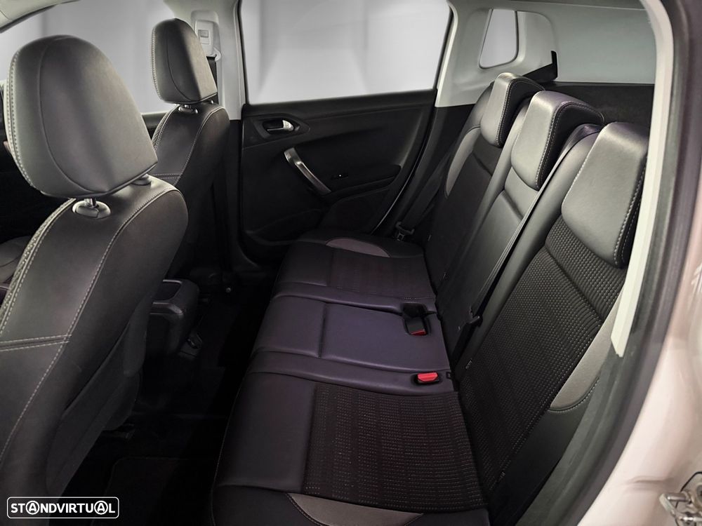 Peugeot 2008 1.2 PureTech Allure - 9