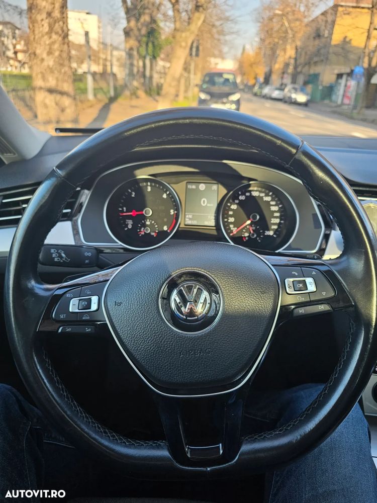 Volkswagen Passat 2.0 TDI DSG (BlueMotion Technology) Comfortline - 15