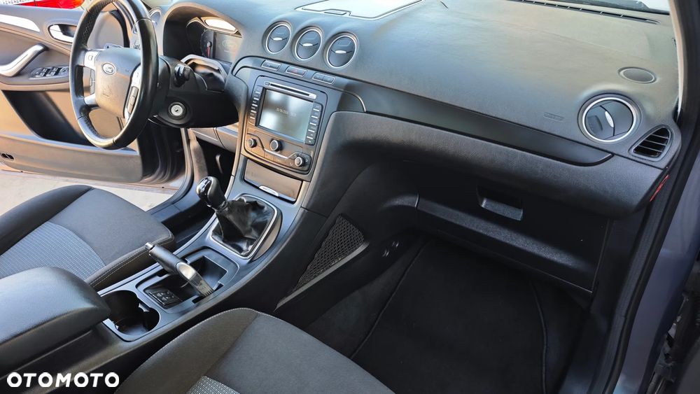 Ford Galaxy 2.0 Titanium - 23
