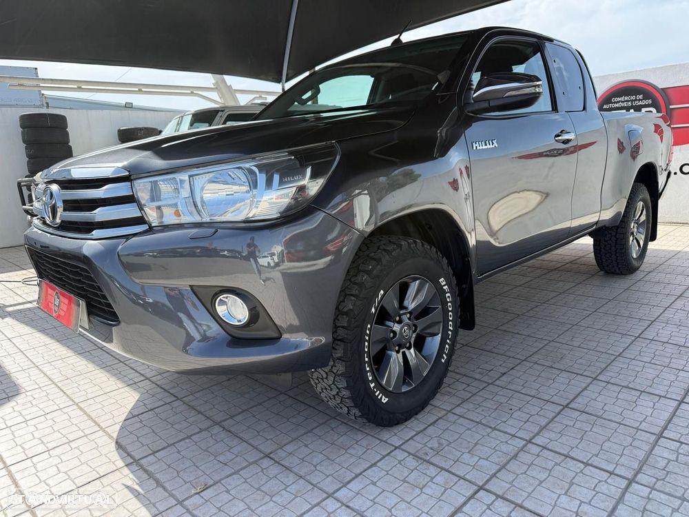 Toyota Hilux - 4