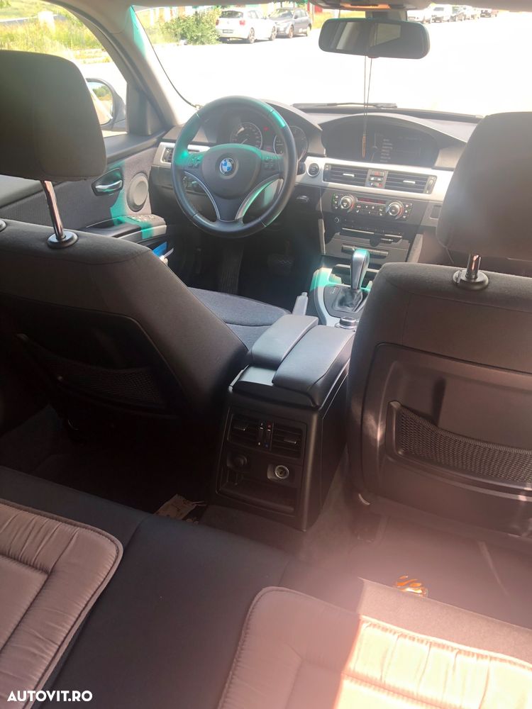 BMW Seria 3 318d Aut. Blue Performance Luxury Line - 14