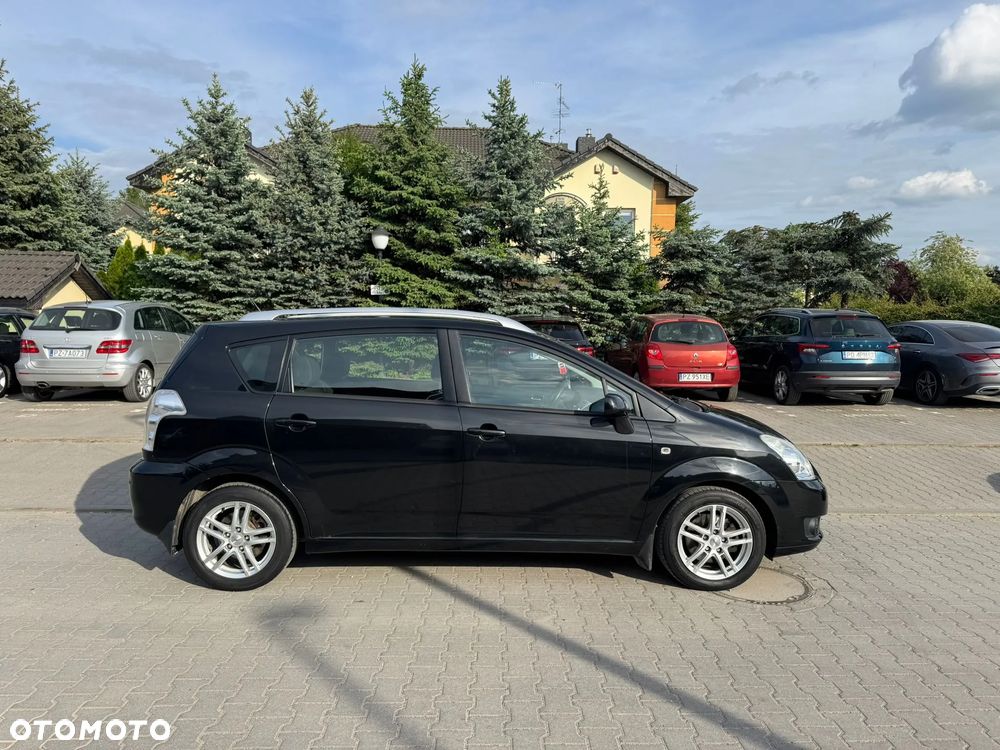 Toyota Corolla Verso 2.2 D-4D Premium - 10