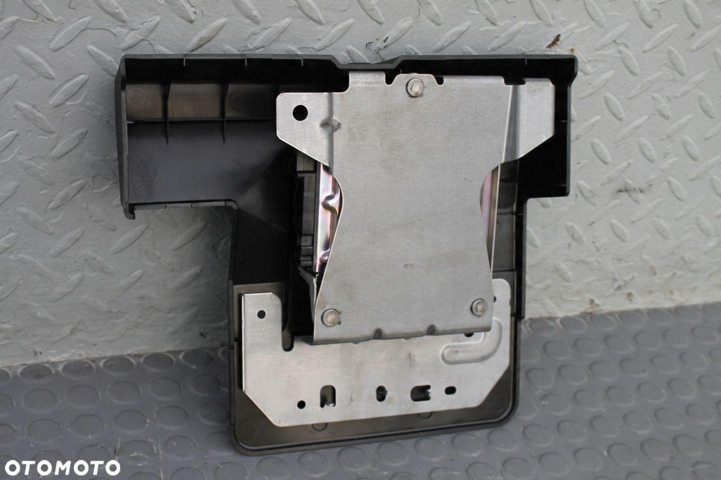WZMACNIACZ BOSE D10F66A20 MAZDA CX-3 14-21 - 2