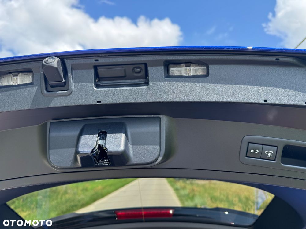 Lexus UX 300h F Sport Design - 13