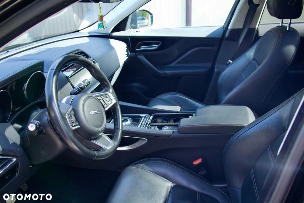 Jaguar F-Pace 20d Portfolio - 9