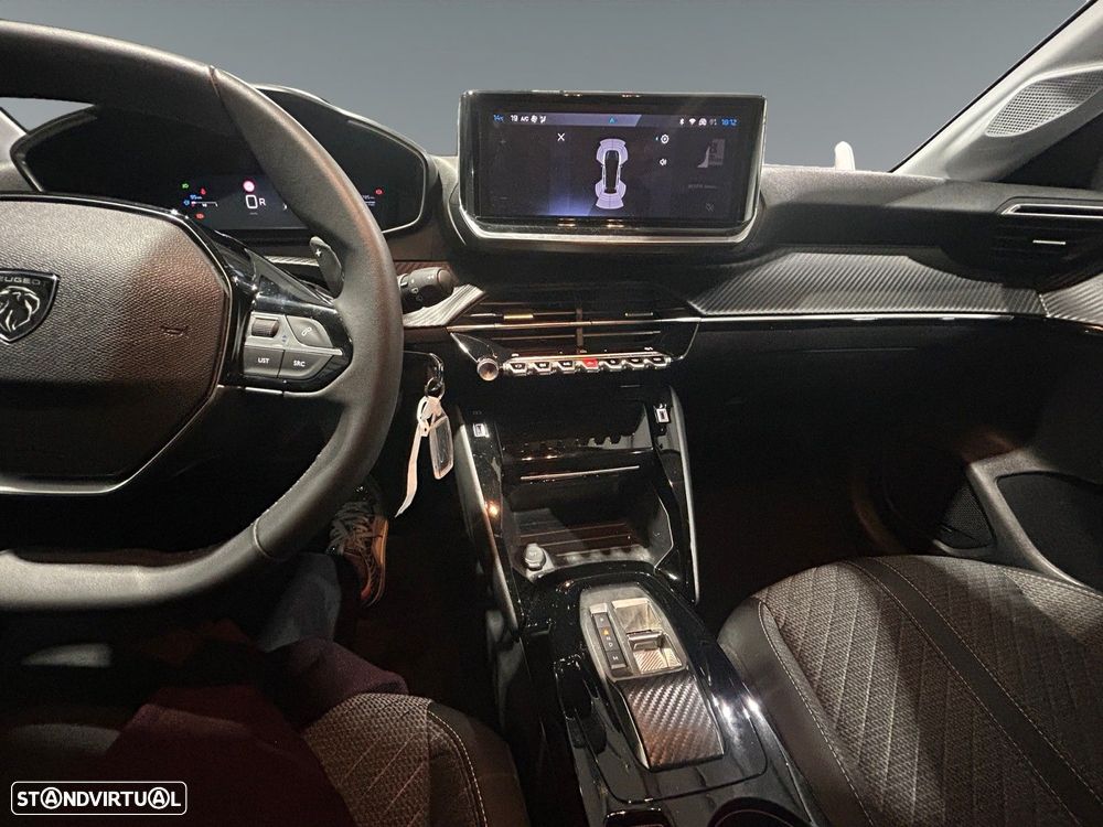 Peugeot 208 1.2 Hybrid Allure e-DCS6 - 11