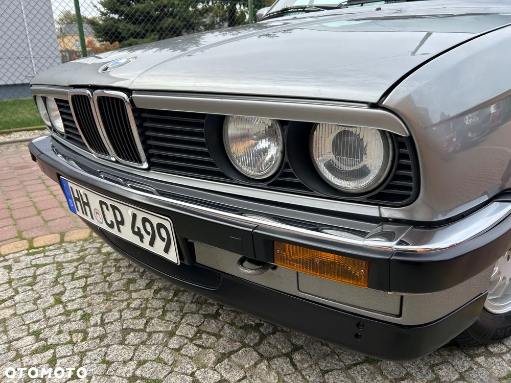 BMW Seria 3 320i - 3