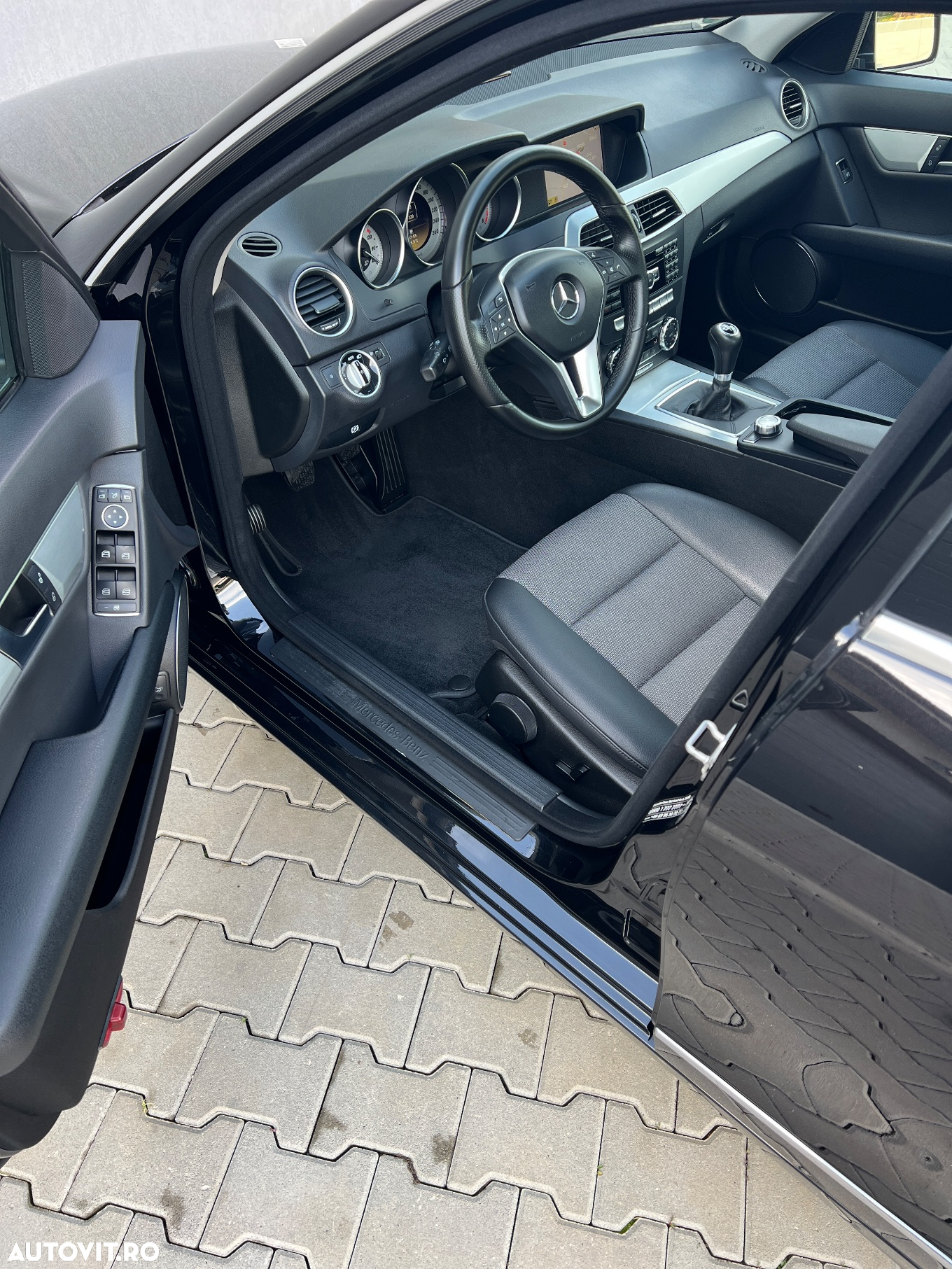 Mercedes-Benz C 180 CGI BlueEFFICIENCY Avantgarde - 13