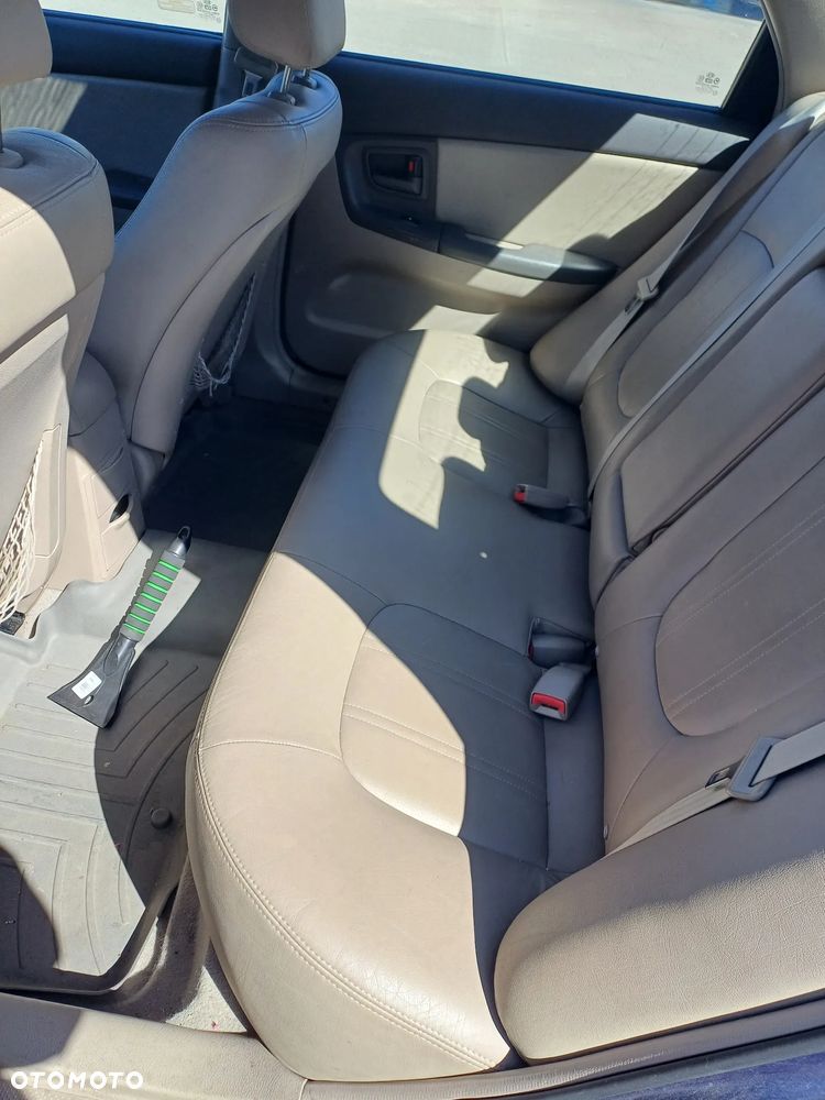 Kia Cerato - 10