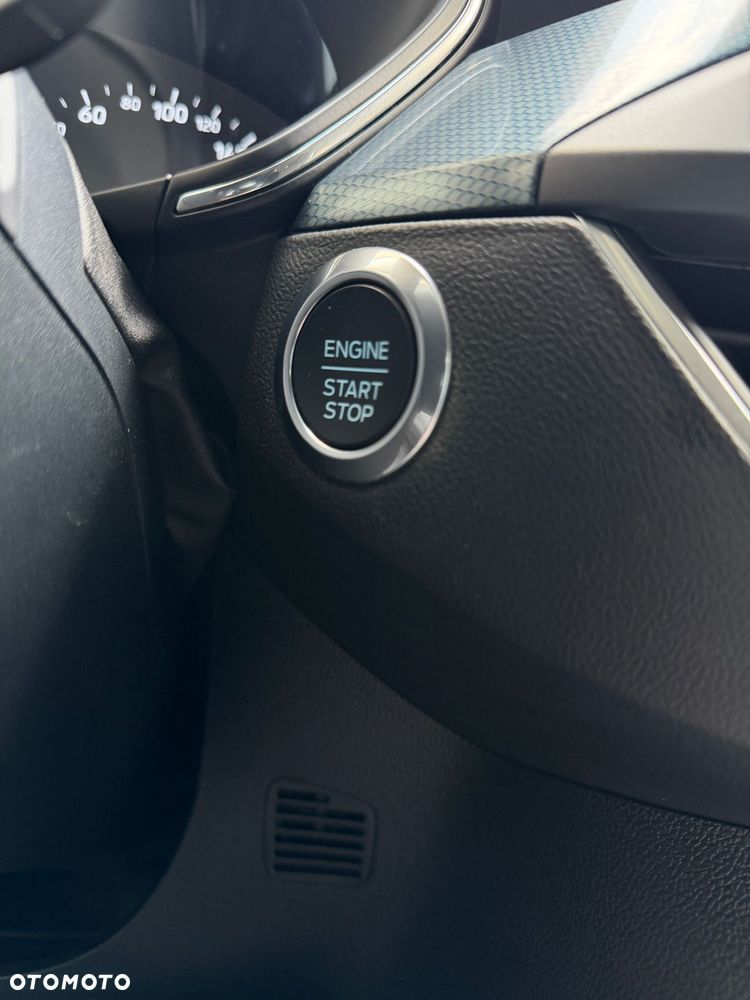 Ford Focus 1.0 EcoBoost Hybrid ACTIVE X - 19