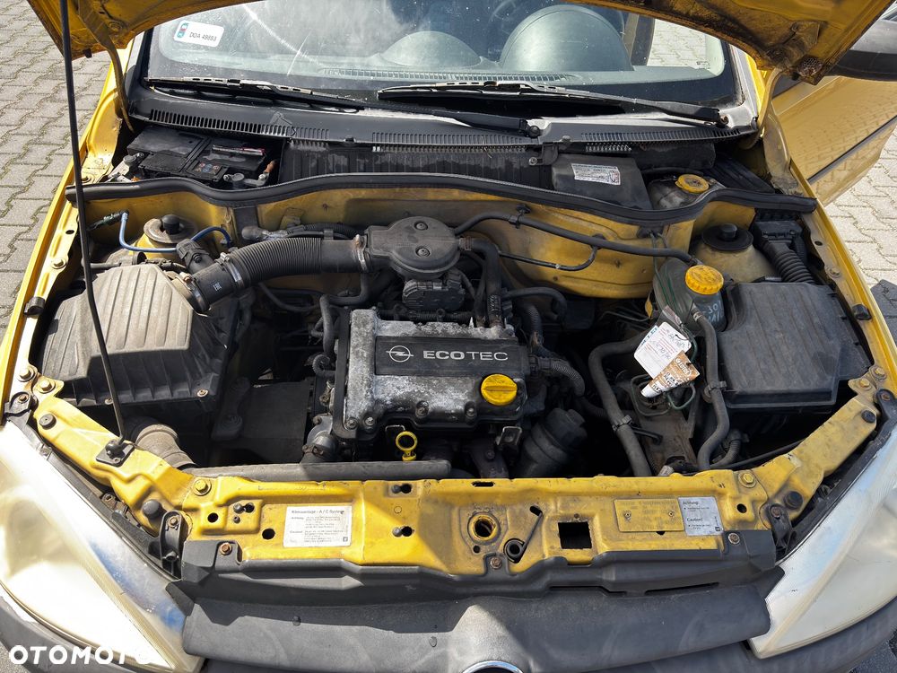 Opel Corsa 1.0 12V Base / Start - 9