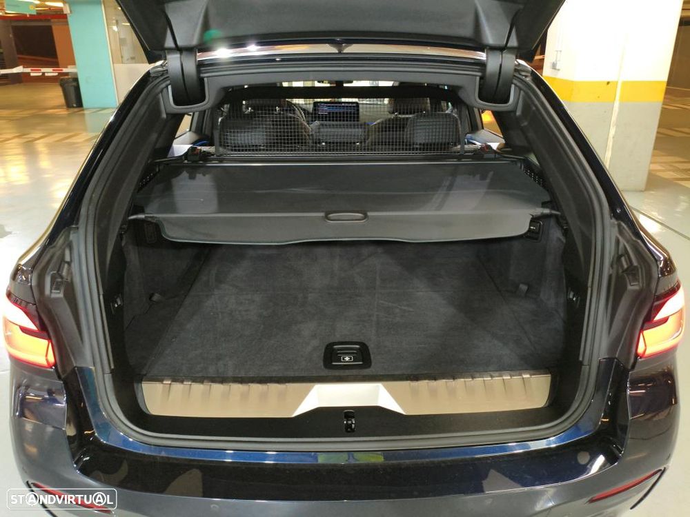 BMW 530 e - 13