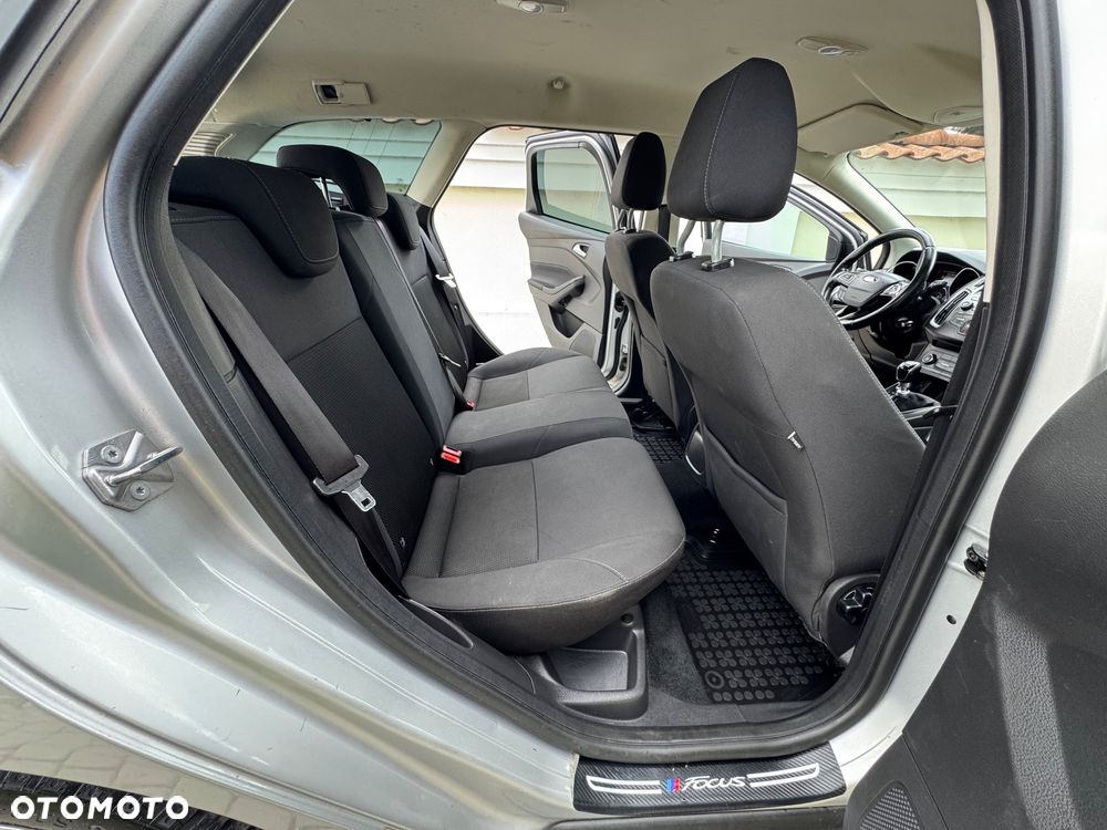 Ford Focus - 25