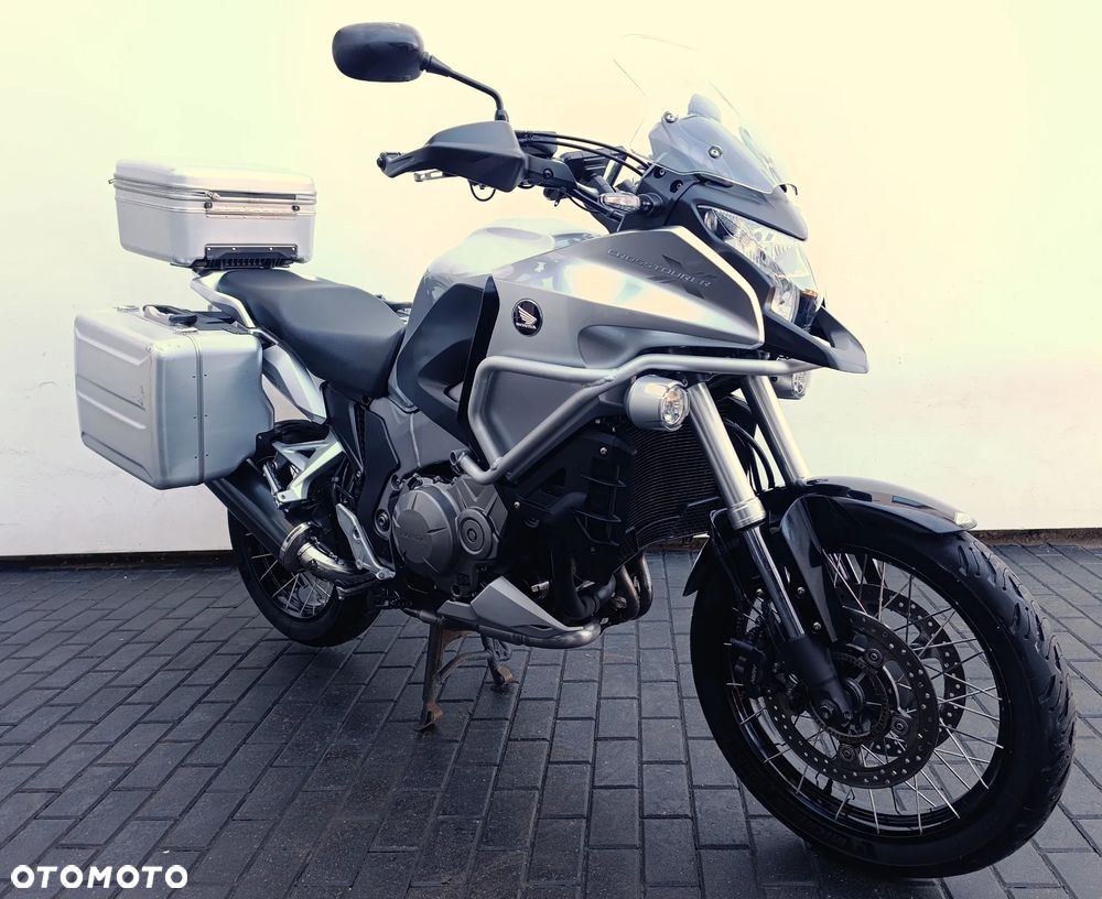 Honda VFR - 8