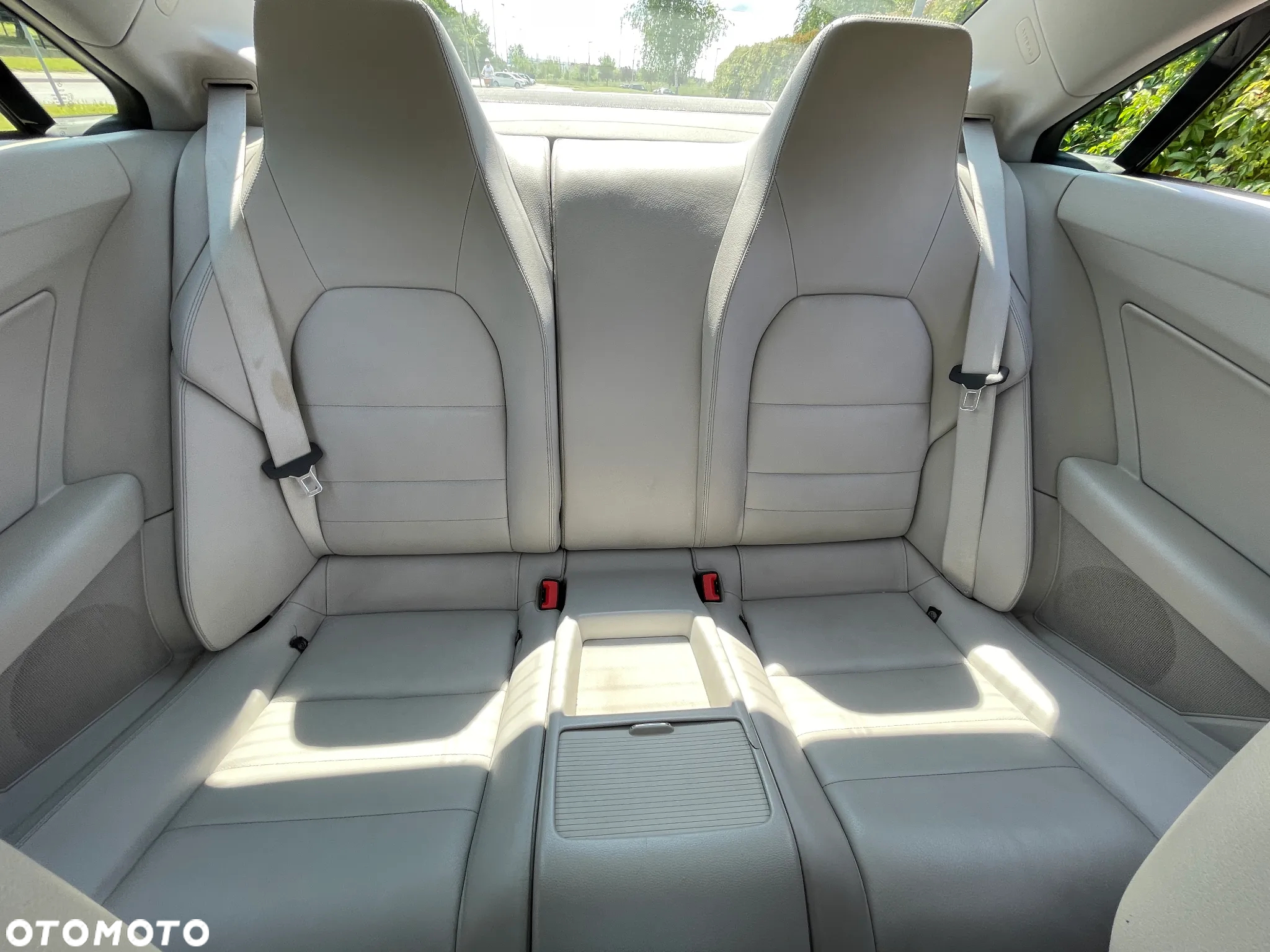 Mercedes-Benz Klasa E 250 CGI BlueEffICIENCY - 28